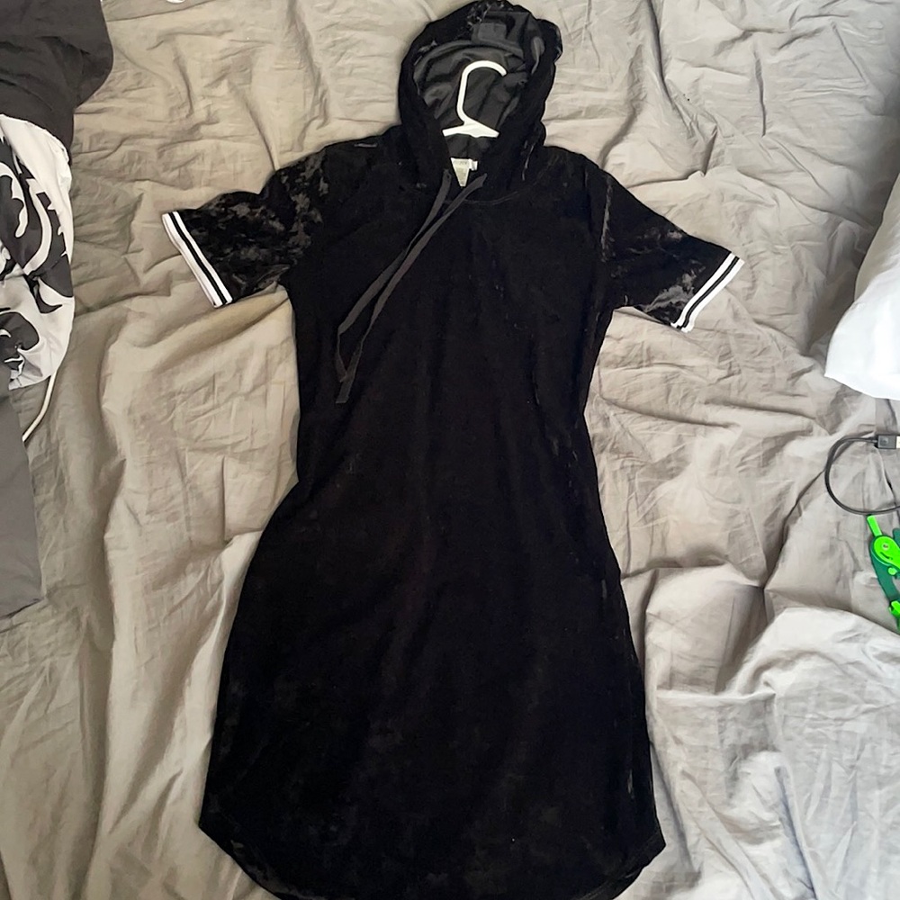 short sleeve dress